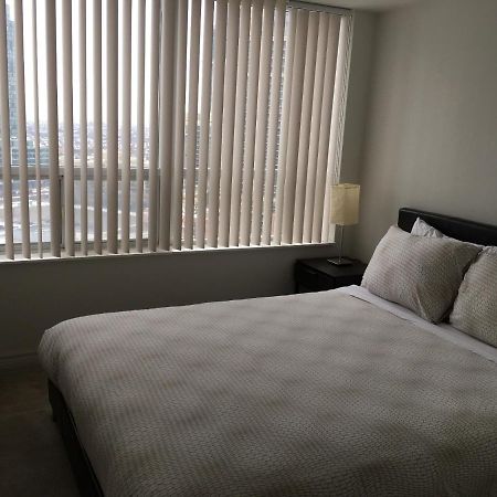 Maplewood Suites - Square One Mississauga Kültér fotó