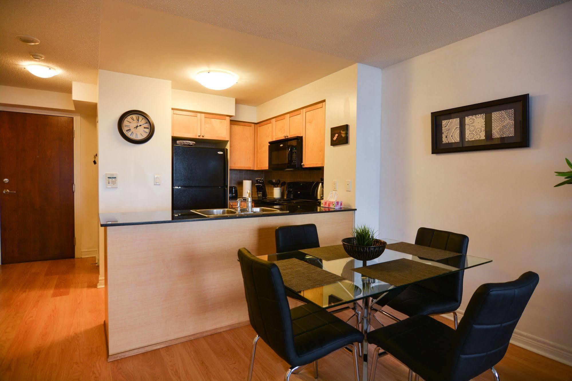 Maplewood Suites - Square One Mississauga Kültér fotó