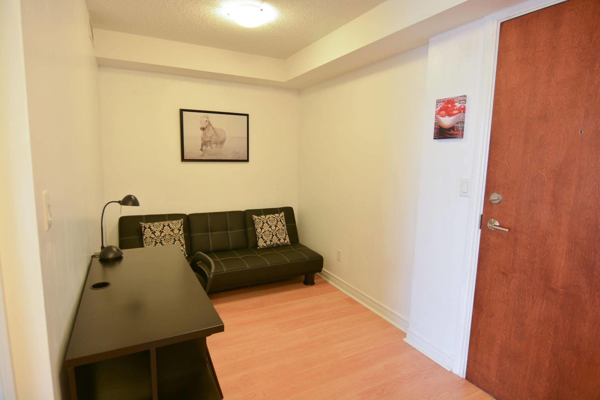 Maplewood Suites - Square One Mississauga Kültér fotó